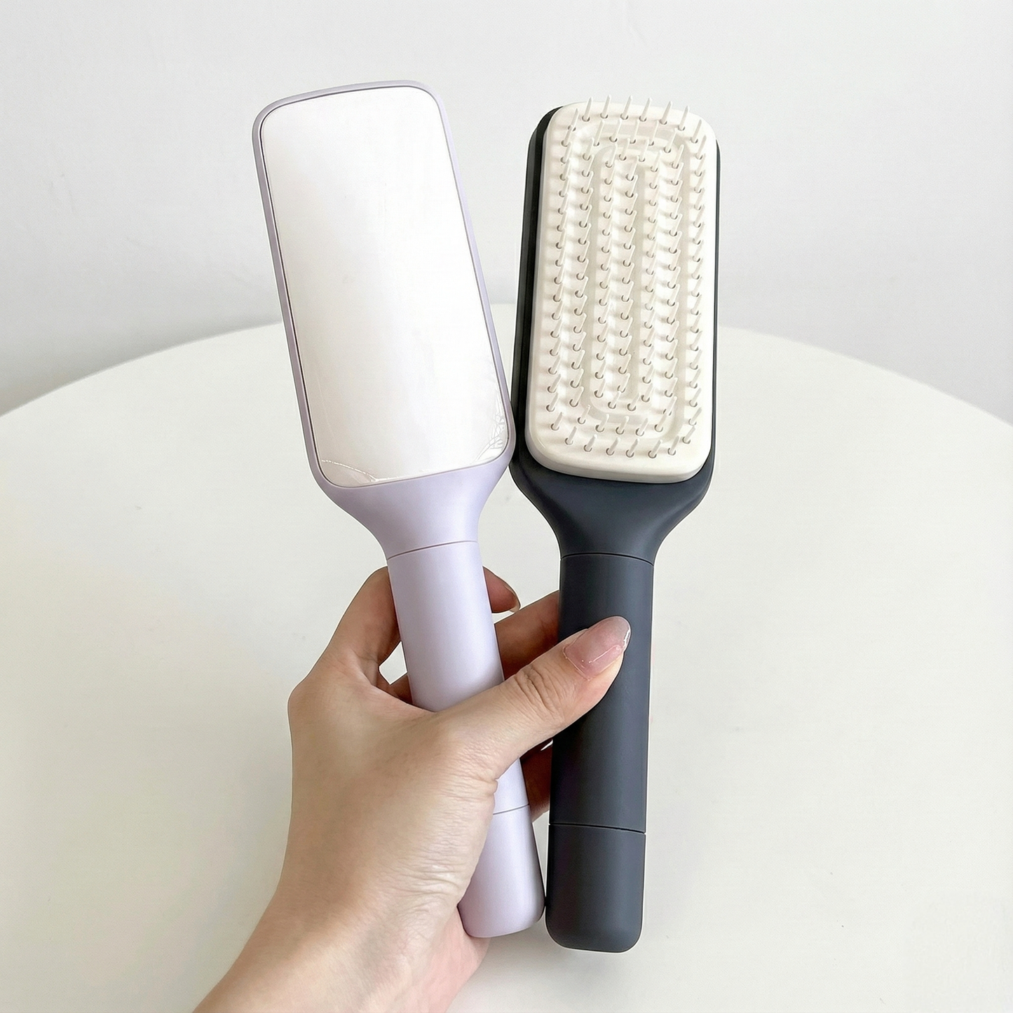 Cepillo Autolimpiante 4 en 1 con Diseño Giratorio y Masajeador